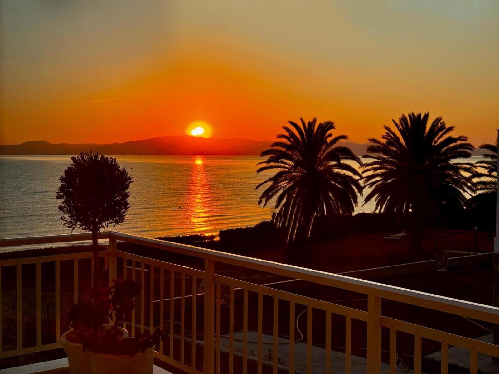 Beach Front Casa Elena 하니오티 외부 사진
